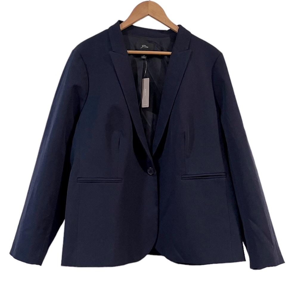 Plus Size Navy Blue NWT J. Crew Parke Blazer in bi-stretch cotton.